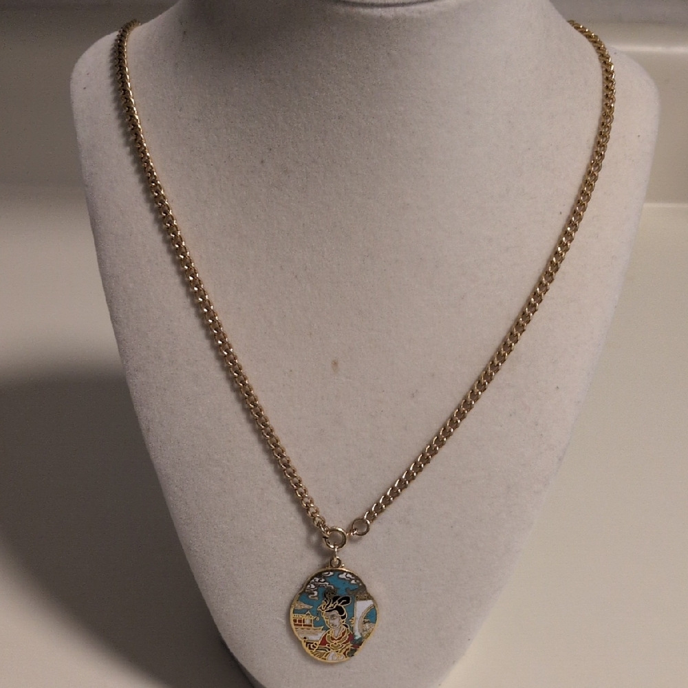 Vintage Gold Chain Chinese Cloisonné Enamel Pendant With A Geisha Design 24"‎